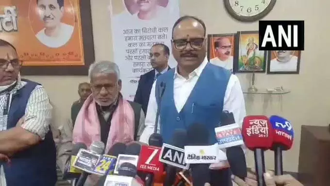 उपमुख्यमंत्री ब्रजेश पाठक ने मतदाता सूची अपडेट के लिए विशेष गहन पुनरीक्षण अभियान का आह्वान उपमुख्यमंत्री ब्रजेश पाठक ने मतदाता सूची अपडेट के लिए विशेष गहन पुनरीक्षण अभियान का आह्वान
