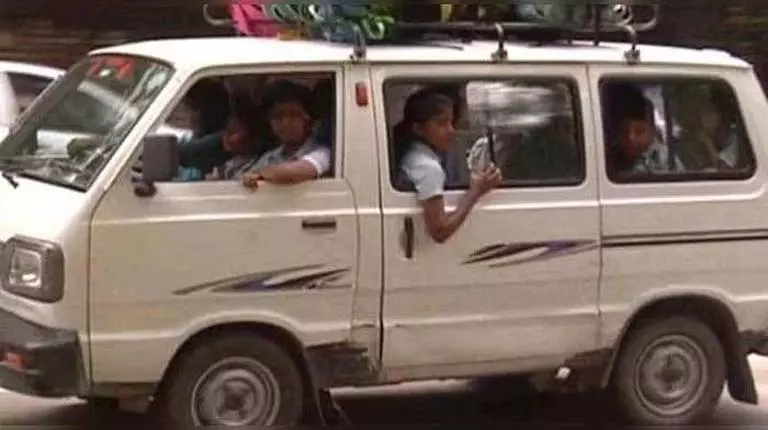 पुलिस ने 20-Point चाइल्ड सेफ्टी प्लान के लिए पेरेंट्स और स्कूलों से मदद मांगी पुलिस ने 20-Point चाइल्ड सेफ्टी प्लान के लिए पेरेंट्स और स्कूलों से मदद मांगी