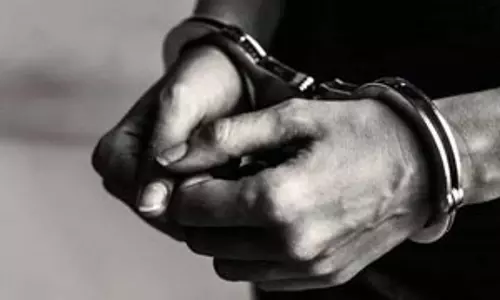 मिजोरम में एनसीबी-सीआरपीएफ की संयुक्त कार्रवाई, ड्रग सिंडिकेट के किंगपिन समेत 8 गिरफ्तार मिजोरम में एनसीबी-सीआरपीएफ की संयुक्त कार्रवाई, ड्रग सिंडिकेट के किंगपिन समेत 8 गिरफ्तार