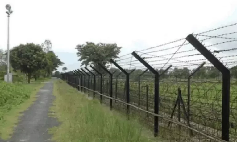 Naga समूहों ने पीएम से मणिपुर में अवैध म्यांमार प्रवासन रोकने की मांग की Naga समूहों ने पीएम से मणिपुर में अवैध म्यांमार प्रवासन रोकने की मांग की