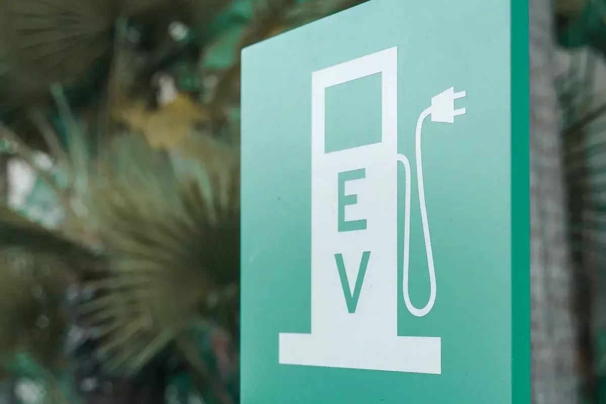 Mumbai: EV मार्केट ग्रोथ और मासिक सेल्स में विरोधाभास