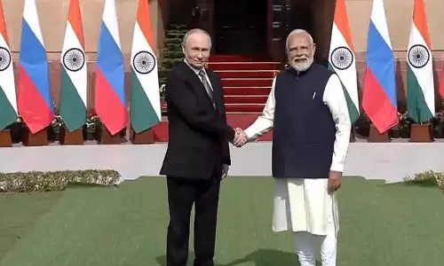 रूसी राष्ट्रपति पुतिन ने हैदराबाद हाउस में प्रधानमंत्री मोदी से मुलाकात की, देखें VIDEO