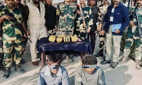 BSF ने पांच नशा तस्करों को किया गिरफ्तार, भारी मात्रा में हेरोइन जब्त