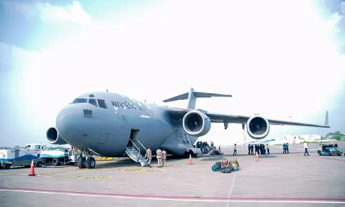 Operation Sagar Bandhu: श्रीलंका में भारत के लगातार राहत और बचाव प्रयास जारी Operation Sagar Bandhu: श्रीलंका में भारत के लगातार राहत और बचाव प्रयास जारी