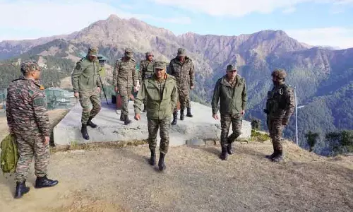 उत्तरी सेना कमांडर ने पुंछ का दौरा कर ऑपरेशनल तैयारियों का जायजा लिया