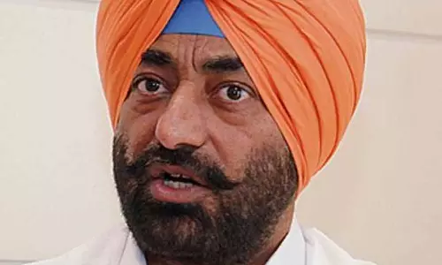 Khaira: पुलिस कांग्रेस के चुनावी उम्मीदवारों को निशाना बना रही Khaira: पुलिस कांग्रेस के चुनावी उम्मीदवारों को निशाना बना रही