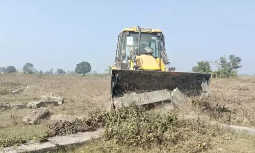 Dehradun: अवैध निर्माणों को हटाने का अभियान जारी