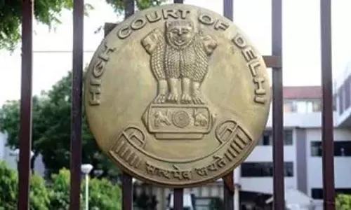 Delhi HC ने MEA से सेलिना जेटली और उनके भाई के बीच बातचीत आसान करने को कहा