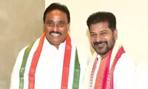 तेलंगाना के MLA नागेंद्र CM रेवंत रेड्डी के निर्देश पर इस्तीफ़ा देने को तैयार तेलंगाना के MLA नागेंद्र CM रेवंत रेड्डी के निर्देश पर इस्तीफ़ा देने को तैयार