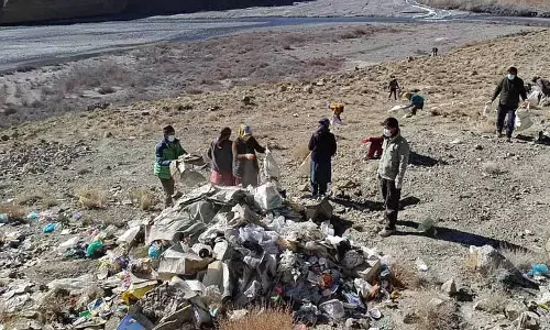 काज़ा ADC ने स्वच्छता अभियान का नेतृत्व, निवासियों से प्लास्टिक का इस्तेमाल न करने की अपील की