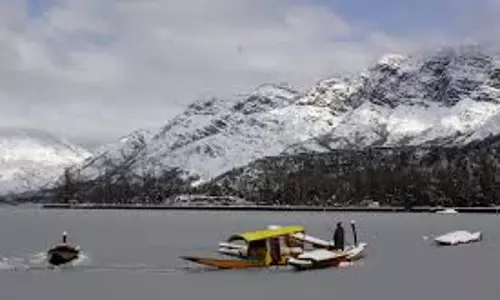 Srinagar: कश्मीर में रात का तापमान सामान्य से ऊपर दर्ज