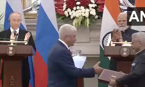 भारत और रूस के बीच कई अहम समझौते हुए, LIVE