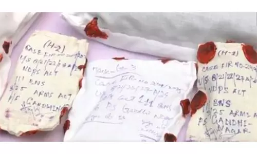 जम्मू-कश्मीर: पुलिस ने Jammu में नार्को-आतंकवादी मॉड्यूल का भंडाफोड़ किया