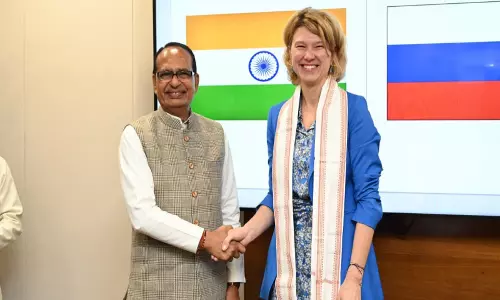 शिवराज सिंह चौहान और ओक्साना लुट ने भारत-रूस कृषि सहयोग को बढ़ावा देने के लिए Delhi में बातचीत की शिवराज सिंह चौहान और ओक्साना लुट ने भारत-रूस कृषि सहयोग को बढ़ावा देने के लिए Delhi में बातचीत की