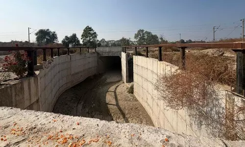 Haryana : फरीदपुर के पास अंडरपास पर काम 2 साल से रुका हुआ है Haryana : फरीदपुर के पास अंडरपास पर काम 2 साल से रुका हुआ है