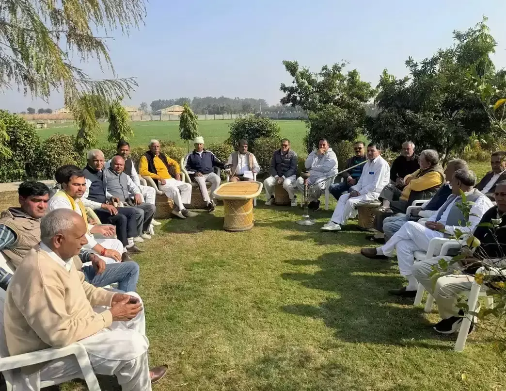 Panipat: बृजेंद्र सिंह की सद्भाव यात्रा के लिए इसराना में रणनीति तय Panipat: बृजेंद्र सिंह की सद्भाव यात्रा के लिए इसराना में रणनीति तय