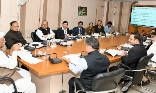 Jaipur: राज्यपाल बागडे ने आयुर्वेद विश्वविद्यालय की समीक्षा की, उत्कृष्टता पर जोर