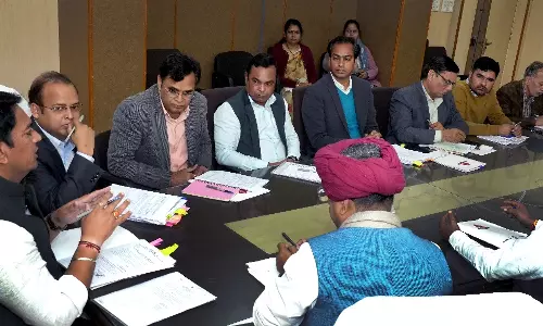 Jaipur: देवनारायण योजना की समीक्षा बैठक में मंत्री ने विभागीय प्रगति पर चर्चा की Jaipur: देवनारायण योजना की समीक्षा बैठक में मंत्री ने विभागीय प्रगति पर चर्चा की