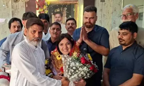 संत कबीर के पद एकता स्थापित करने में प्रासंगिक: Devyani Rana संत कबीर के पद एकता स्थापित करने में प्रासंगिक: Devyani Rana