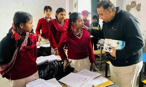 मिड-डे मील, फूड कमीशन के सदस्य विजय दत्त ने Tarn Taran के सरकारी स्कूलों का निरीक्षण किया