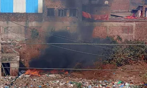 चेतावनी के बावजूद Amritsar में कचरा जलाना जारी है