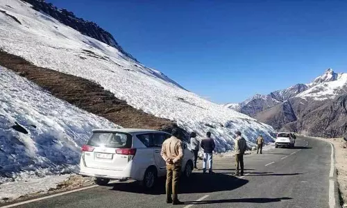 Himachal: रोहतांग दर्रा 10 दिसंबर तक वाहनों के लिए खुला रहेगा Himachal: रोहतांग दर्रा 10 दिसंबर तक वाहनों के लिए खुला रहेगा