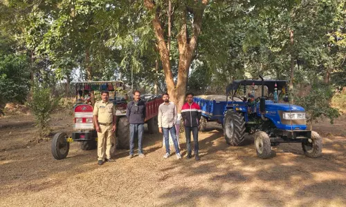अवैध खनन पर प्रशासन का बड़ा एक्शन, पोकलेन, हाईवा, ट्रेलर और ट्रैक्टर-टीपर जब्त अवैध खनन पर प्रशासन का बड़ा एक्शन, पोकलेन, हाईवा, ट्रेलर और ट्रैक्टर-टीपर जब्त