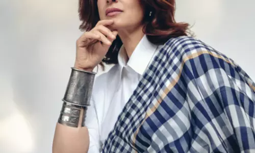 Twinkle Khanna: साड़ी भी बन सकती है पावर स्टेटमेंट Twinkle Khanna: साड़ी भी बन सकती है पावर स्टेटमेंट