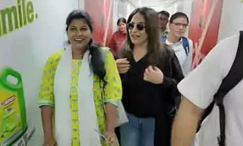 Archana Puran Singh ने हाउसकीपर का पहला हवाई सफर सोशल मीडिया पर साझा किया
