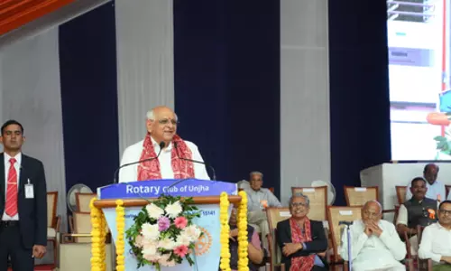 गुजरात के CM ने ऊंझा में मल्टी-स्पेशियलिटी अस्पताल की आधारशिला रखी गुजरात के CM ने ऊंझा में मल्टी-स्पेशियलिटी अस्पताल की आधारशिला रखी