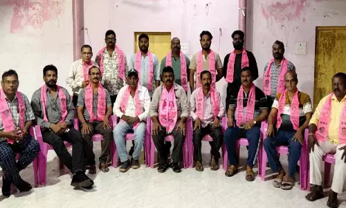 TBGKS के तत्वावधान में 6 तारीख को एक दिवसीय विरोध प्रदर्शन। TBGKS के तत्वावधान में 6 तारीख को एक दिवसीय विरोध प्रदर्शन।