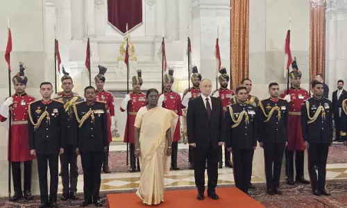 President मुर्मू ने पुतिन का राष्ट्रपति भवन में किया भव्य स्वागत