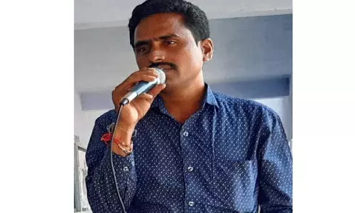 आत्महत्याएं आरक्षण पाने का समाधान नहीं हैं: Rapolu Paramesh आत्महत्याएं आरक्षण पाने का समाधान नहीं हैं: Rapolu Paramesh
