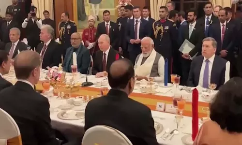 राष्ट्रपति भवन में पुतिन ने किया रात्रि भोज, PM मोदी हुए शामिल