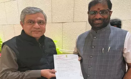 Khammam में सुपरफास्ट ट्रेनों के लिए ठहराव प्रदान करें Khammam में सुपरफास्ट ट्रेनों के लिए ठहराव प्रदान करें