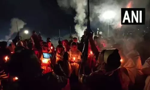 ईस्टर्न नागा स्टूडेंट्स फेडरेशन ने हॉर्नबिल फेस्टिवल पर ब्लैक डे मनाया ईस्टर्न नागा स्टूडेंट्स फेडरेशन ने हॉर्नबिल फेस्टिवल पर ब्लैक डे मनाया