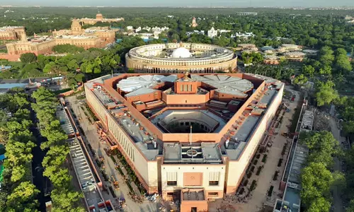 Parliament के दोनों सदनों में वंदे मातरम पर विशेष होगी चर्चा Parliament के दोनों सदनों में वंदे मातरम पर विशेष होगी चर्चा