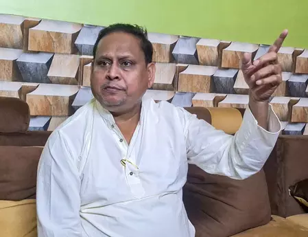 2026 में ममता बनर्जी सीएम नहीं बनेंगी : हुमायूं कबीर 2026 में ममता बनर्जी सीएम नहीं बनेंगी : हुमायूं कबीर