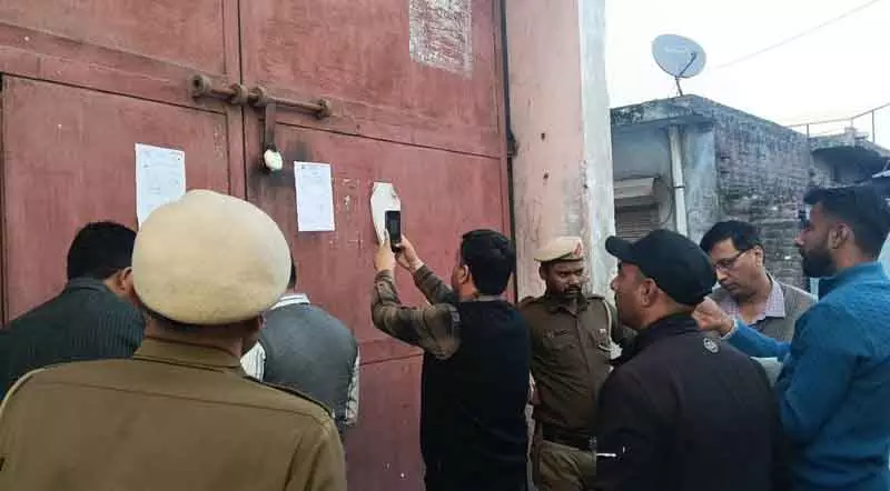 नगर निगम ने Yamunanagar, Jagadhri में 5 प्रॉपर्टीज़ को सील किया नगर निगम ने Yamunanagar, Jagadhri में 5 प्रॉपर्टीज़ को सील किया
