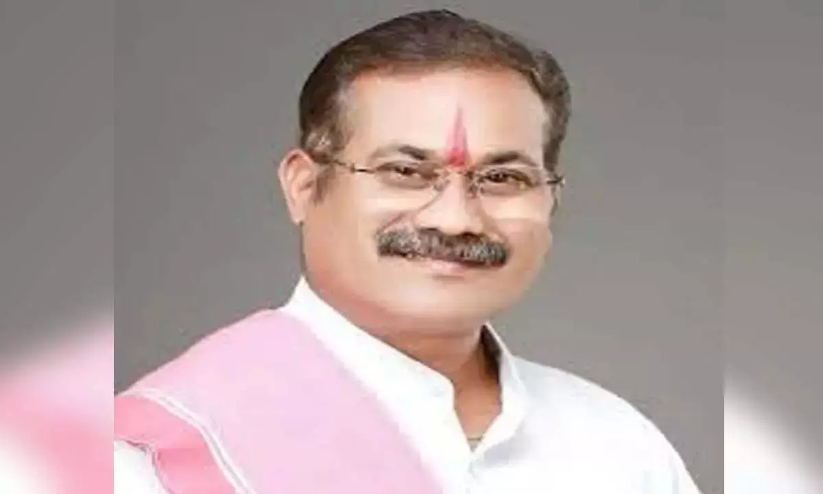 CG BREAKING: अमित बघेल आज सरेंडर कर सकते हैं, बड़ी संख्या में पुलिस बल तैनात CG BREAKING: अमित बघेल आज सरेंडर कर सकते हैं, बड़ी संख्या में पुलिस बल तैनात