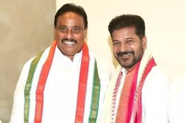 CM रेवंत रेड्डी के निर्देश पर तेलंगाना विधायक नागेंद्र इस्तीफे को तैयार CM रेवंत रेड्डी के निर्देश पर तेलंगाना विधायक नागेंद्र इस्तीफे को तैयार