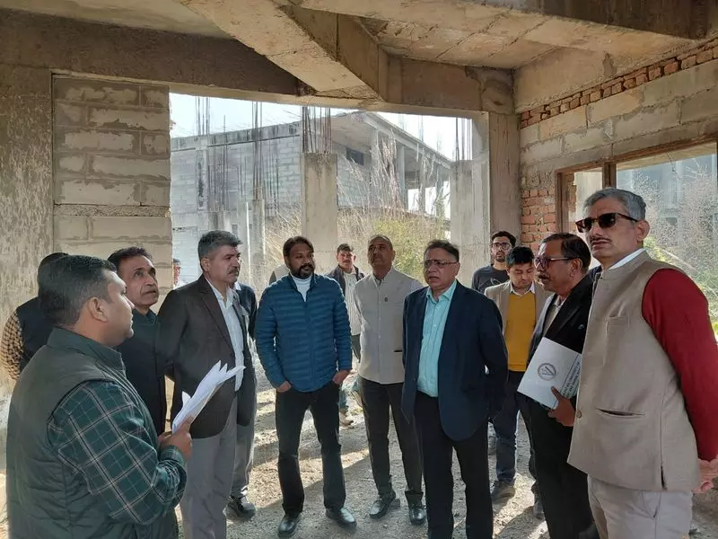 पशुपालन विभाग के सचिव ने लखनौर साहिब गांव में VLDA कॉलेज प्रोजेक्ट का निरीक्षण किया पशुपालन विभाग के सचिव ने लखनौर साहिब गांव में VLDA कॉलेज प्रोजेक्ट का निरीक्षण किया