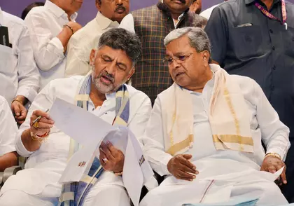उपलोकायुक्त के 63% भ्रष्टाचार बयान पर सिद्धारमैया और BJP में जुबानी जंग उपलोकायुक्त के 63% भ्रष्टाचार बयान पर सिद्धारमैया और BJP में जुबानी जंग