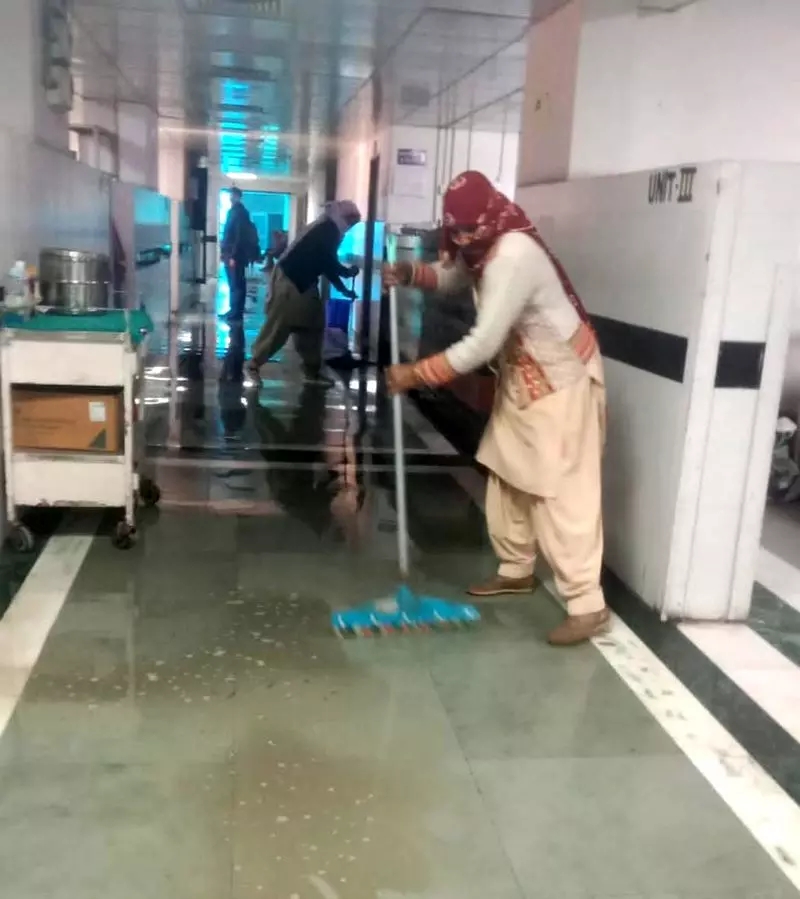 Haryana : PGIMS ने रोहतक में इंटर-वार्ड स्वच्छता प्रतियोगिता शुरू की Haryana : PGIMS ने रोहतक में इंटर-वार्ड स्वच्छता प्रतियोगिता शुरू की