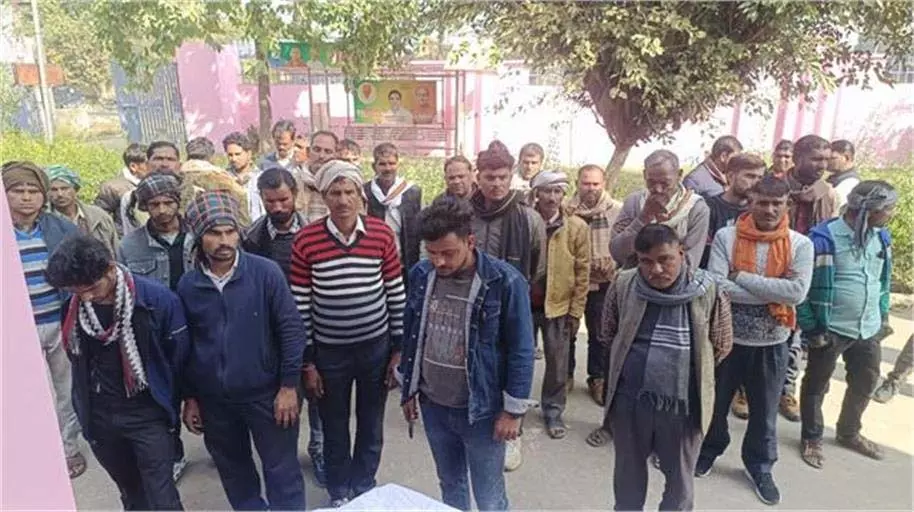 तीन लोगों की जान गई: DJ को लेकर हुआ झगड़ा, खौफनाक रूप ले लिया तीन लोगों की जान गई: DJ को लेकर हुआ झगड़ा, खौफनाक रूप ले लिया