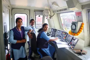 रेलवे में भर्ती में बढ़ोतरी, मंत्री ने बताया पिछले दशक का आंकड़ा रेलवे में भर्ती में बढ़ोतरी, मंत्री ने बताया पिछले दशक का आंकड़ा