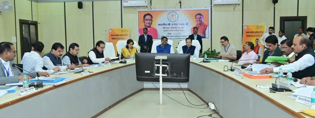 शिक्षा मंत्री ने स्कूलों में ऑनलाइन बायोमेट्रिक उपस्थिति किया अनिवार्य शिक्षा मंत्री ने स्कूलों में ऑनलाइन बायोमेट्रिक उपस्थिति किया अनिवार्य