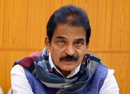 Venugopal ने कोल्लम हाईवे को लेकर केरल सरकार की आलोचना की Venugopal ने कोल्लम हाईवे को लेकर केरल सरकार की आलोचना की