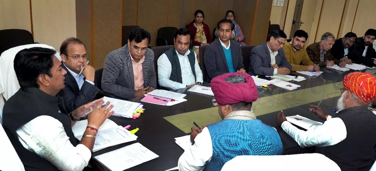 Jaipur: देवनारायण योजना की समीक्षा बैठक में मंत्री ने विभागीय प्रगति पर चर्चा की Jaipur: देवनारायण योजना की समीक्षा बैठक में मंत्री ने विभागीय प्रगति पर चर्चा की