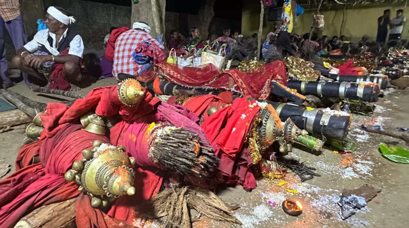 अखरा विकास: जनजातीय संस्कृति और परंपराओं का संरक्षण अखरा विकास: जनजातीय संस्कृति और परंपराओं का संरक्षण